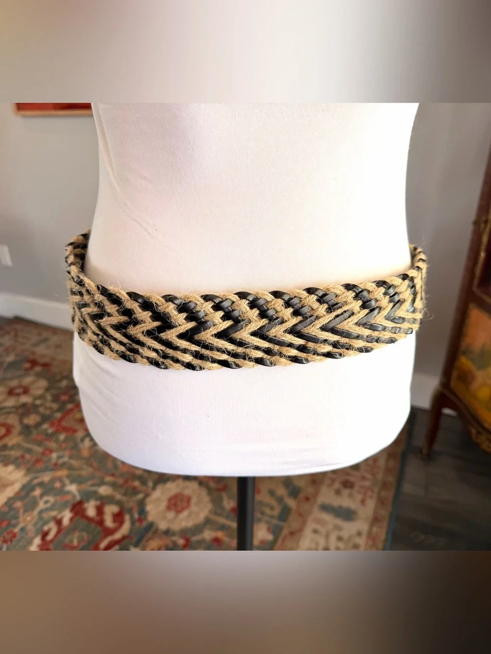 Braided Straw Waist Belt with Round Bamboo Buckle - Black & Natural